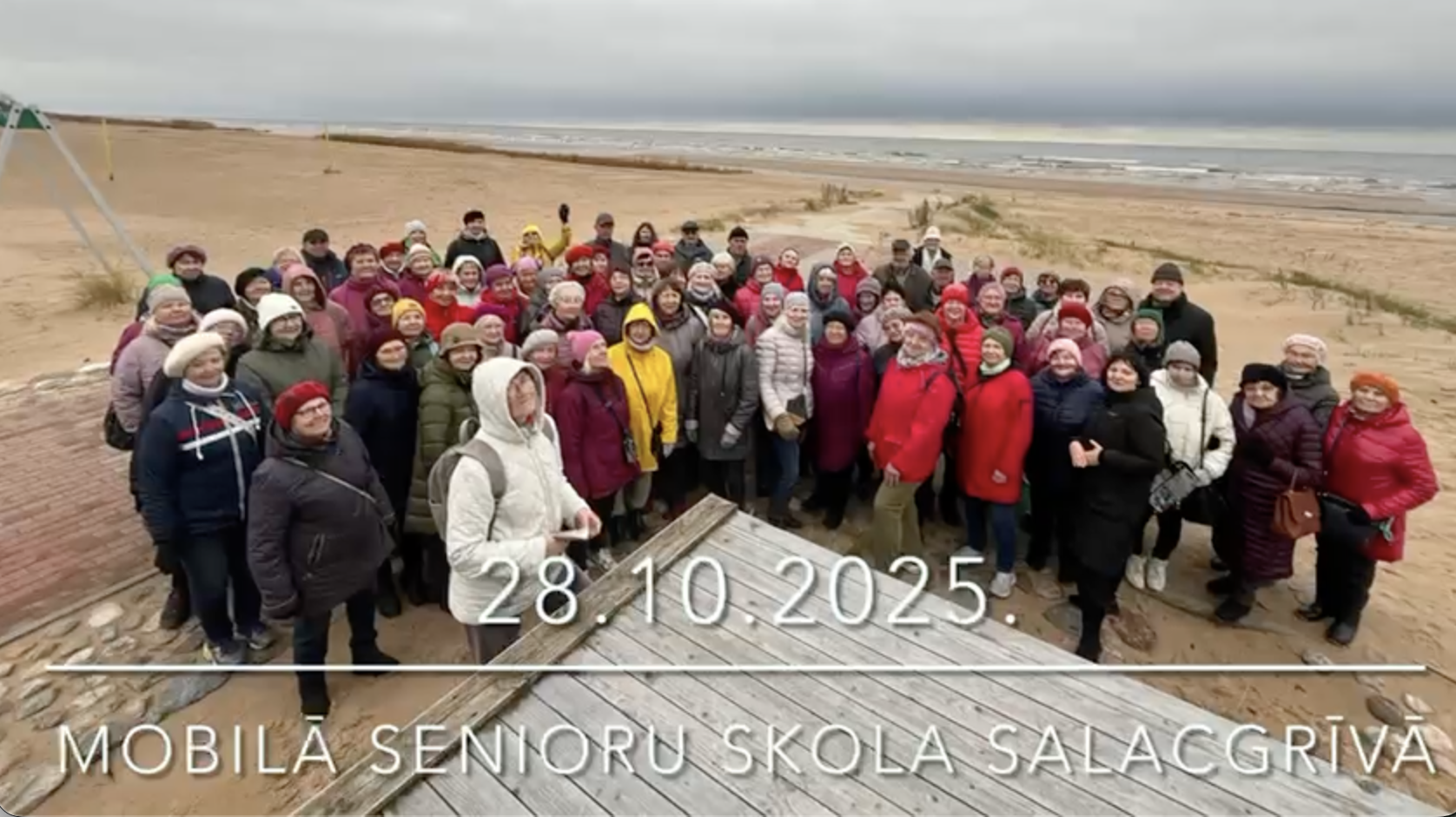 Senioru skolas mobilā nodarbība pulcē seniorus no visa novada