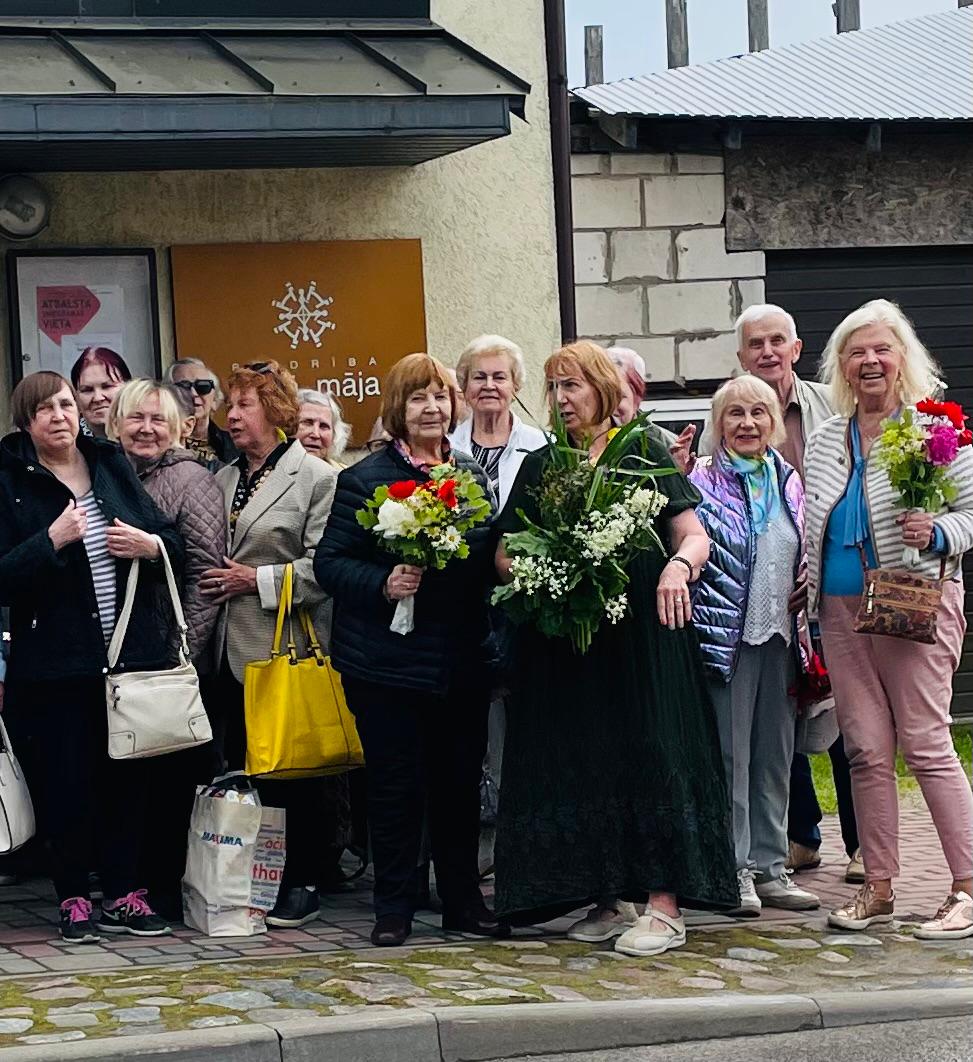 Dod, Dieviņi, otram dot…