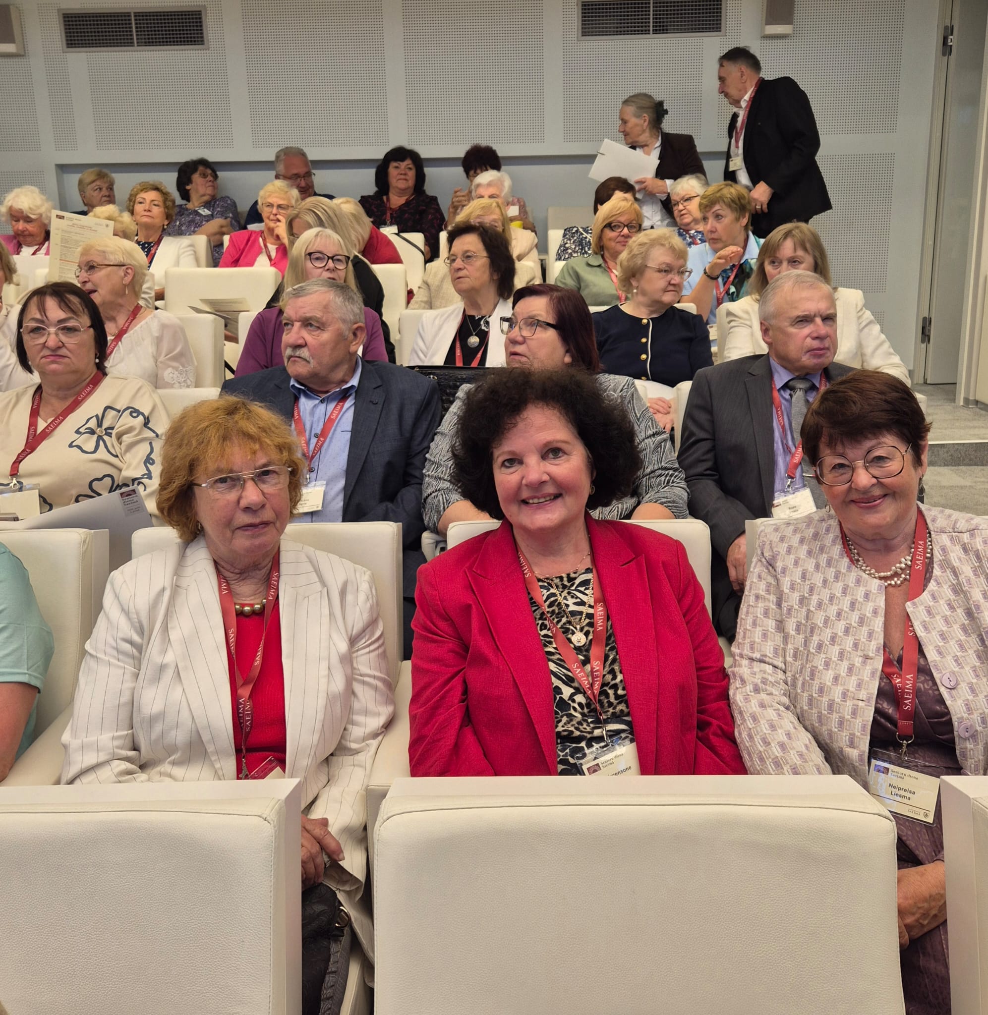 Senioru dienā Saeimā aktualizē veselību, līdzdalību un aktīvas novecošanās iespējas